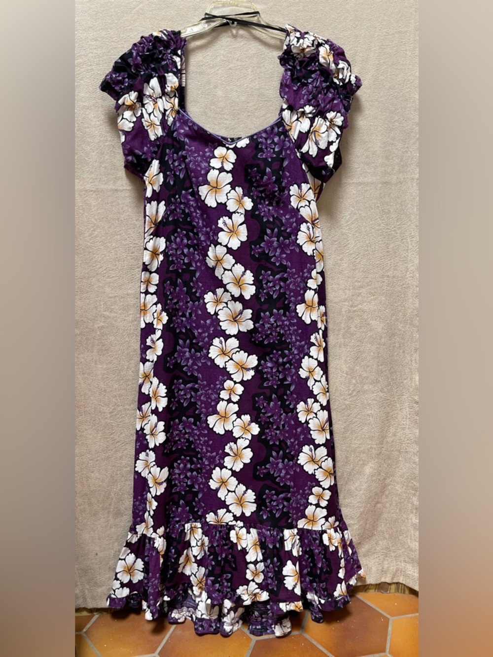 Hilo Hattie Royal Purple Floral Maxi Dress with Blooming Hibiscus Shrd Slv Muu
